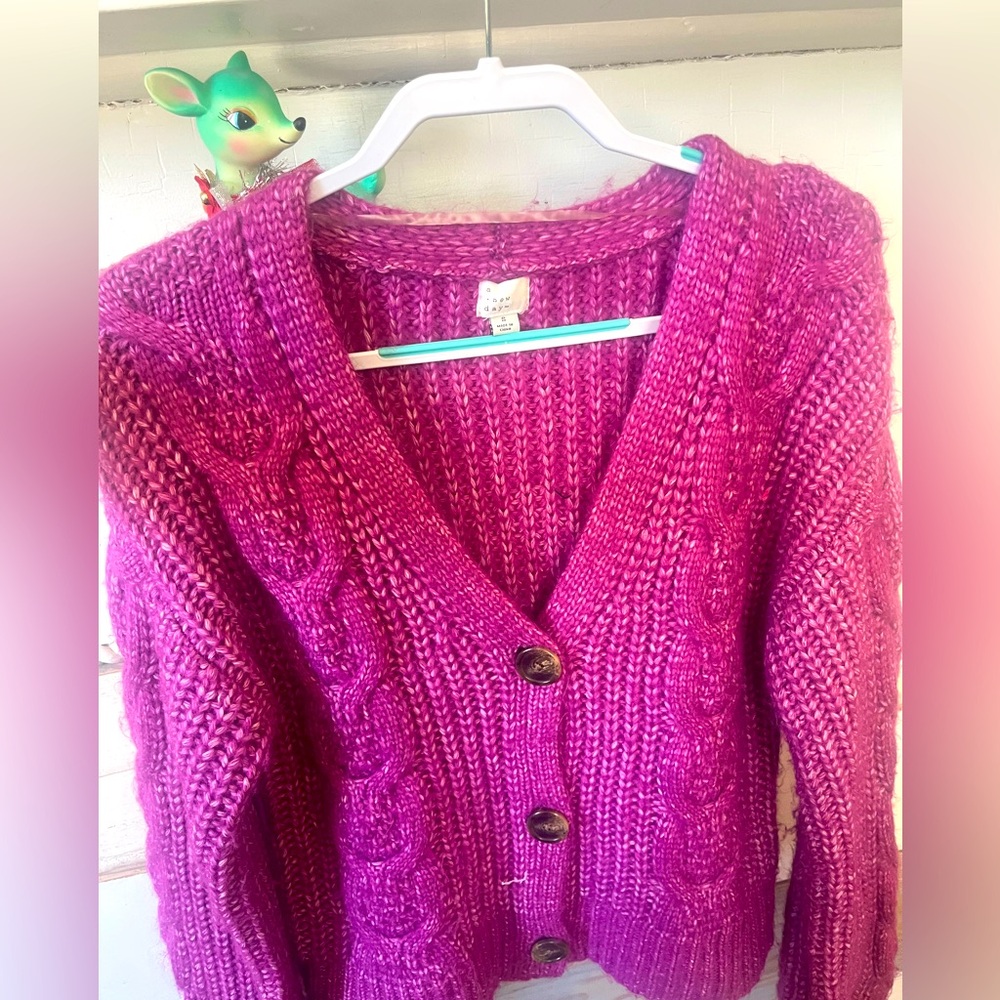 A New Day brand Magenta Pink button up fuzzy sweater for Valentine's! Sz S